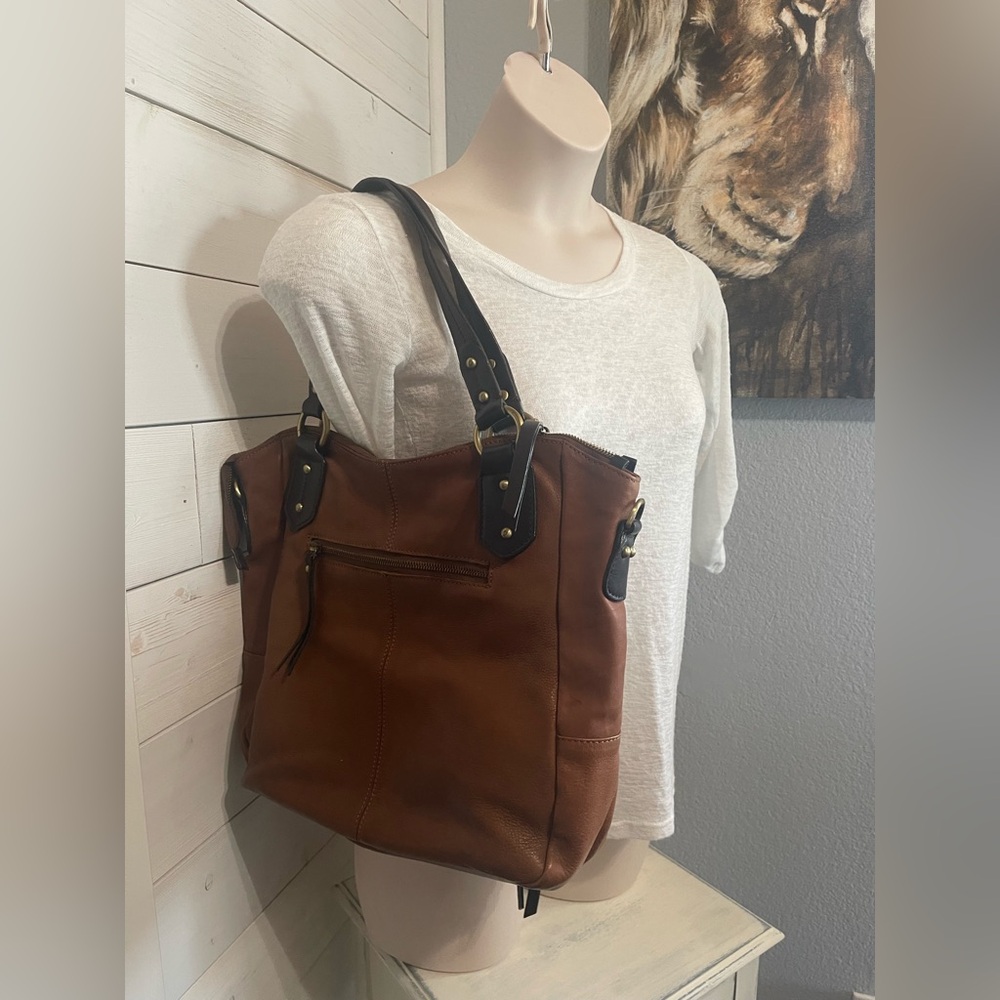 Lucky Brand Brown and Black Shoulder Bag with Leather Finish